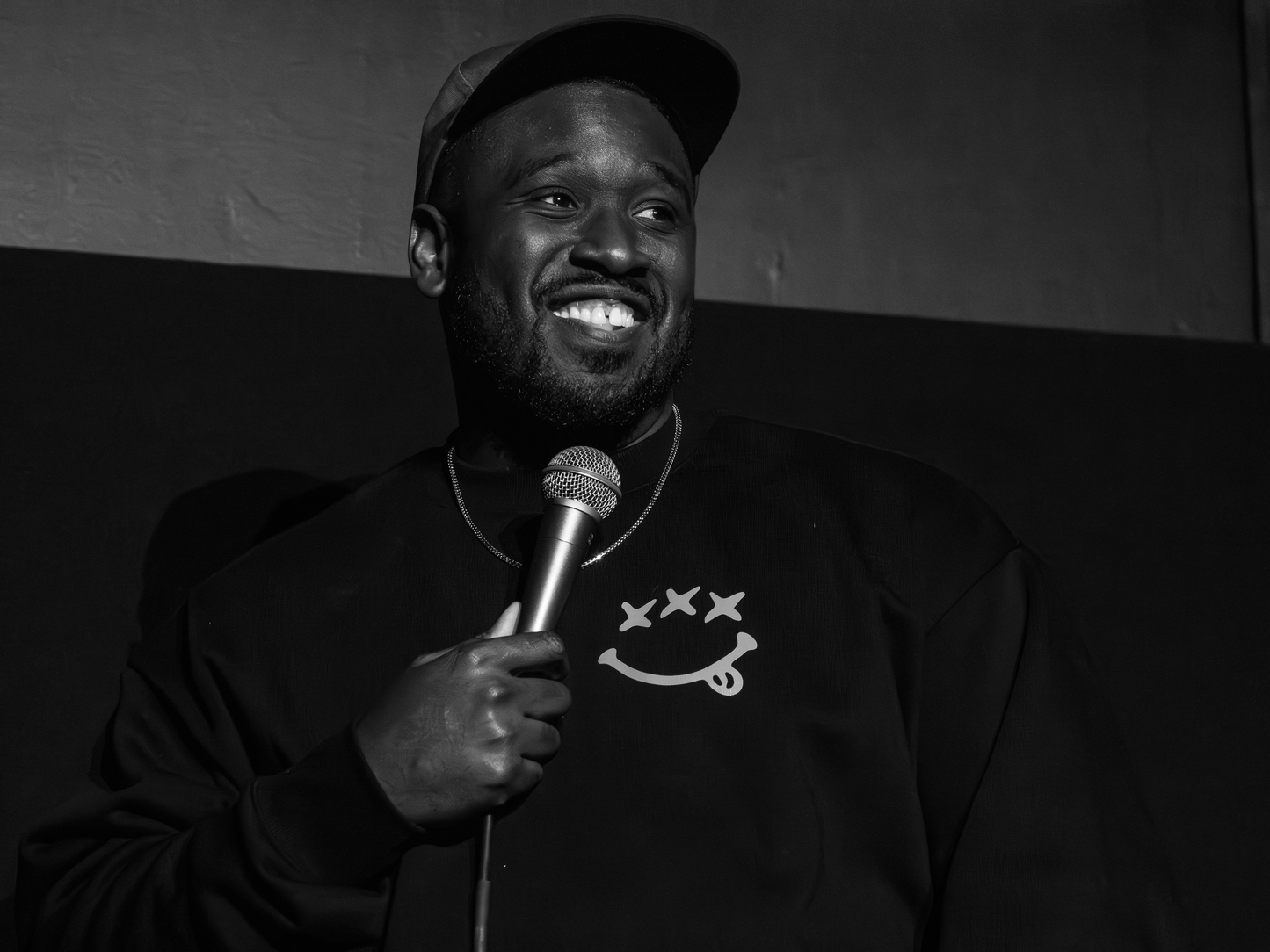 LOVE IS TIGHT CREWNECK (presale)